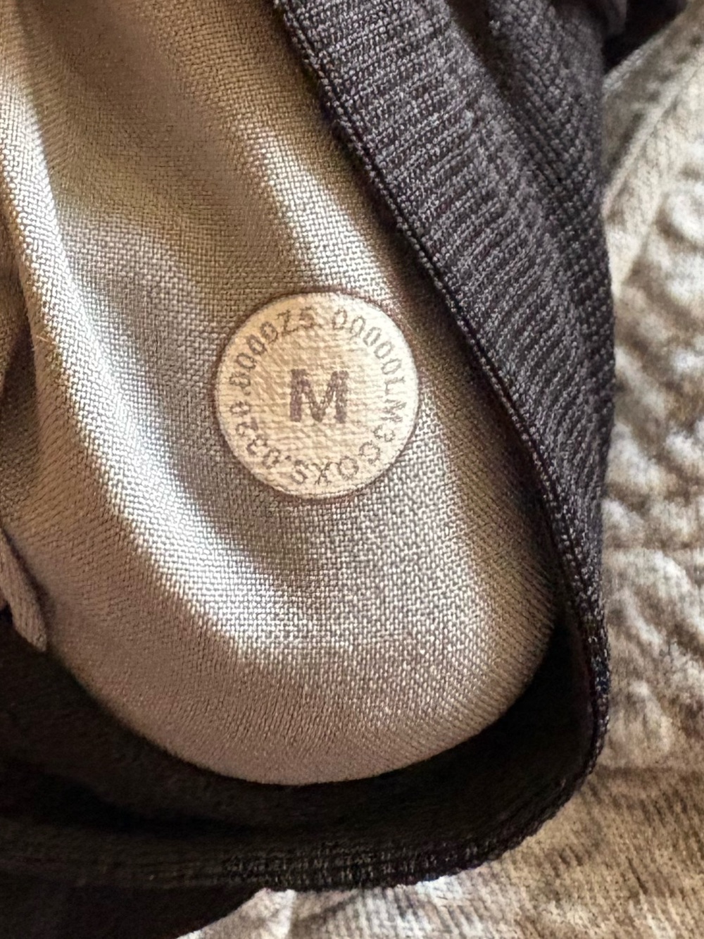 Lululemon Men’s At Ease Crew Neck Sweatshirt Heathered Grey Textured Size M - Picture 9 of 9